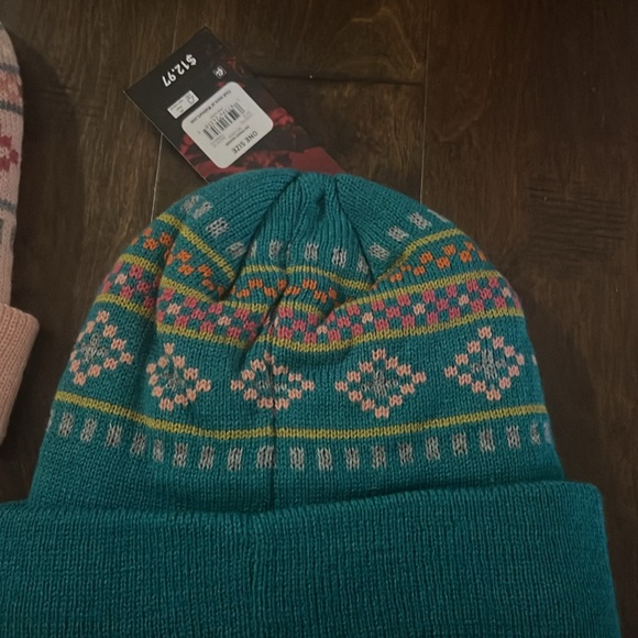 Swiss Tech Beanie/Hat - Picture 3 of 6